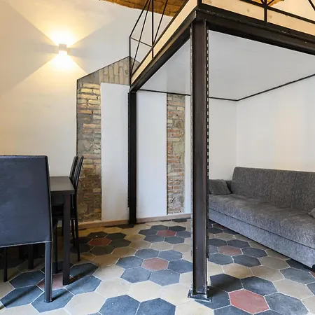 Daire Caracciolo House *