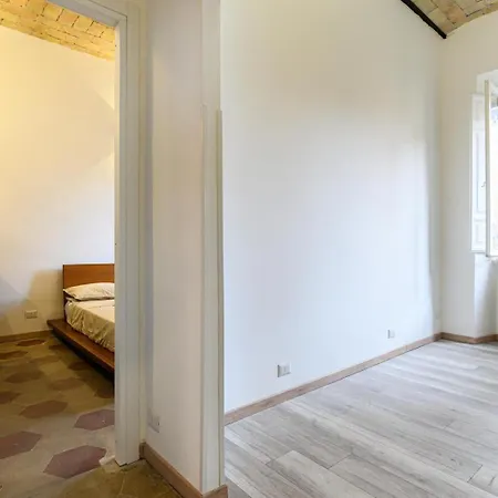 Daire Caracciolo House